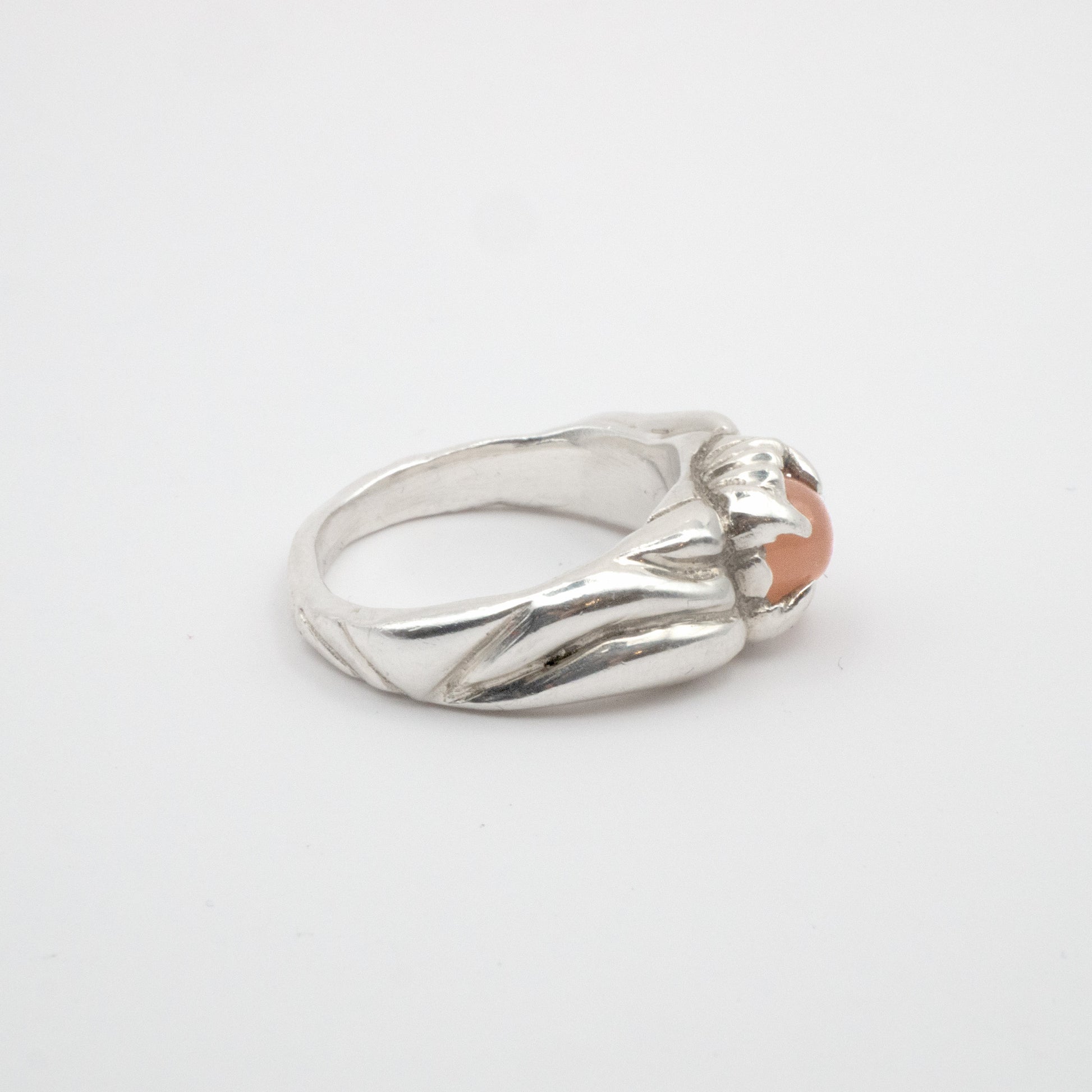 Costal Shell Ring - Peach Moonstone